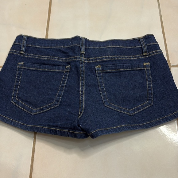 Forever 21 Dark Blue Jean Micro Shorts. Size 27 - Picture 5 of 9